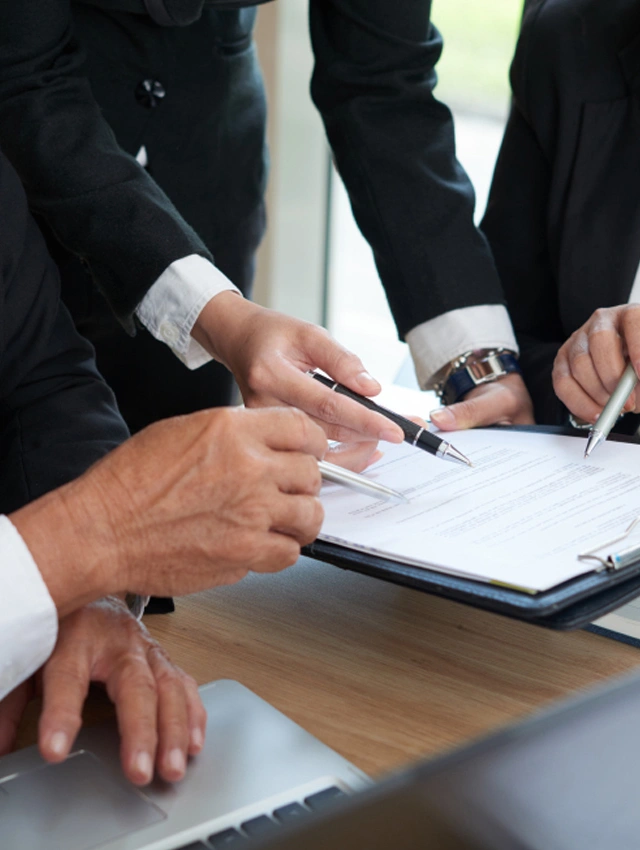 الخدمات القانونية الإجرائية